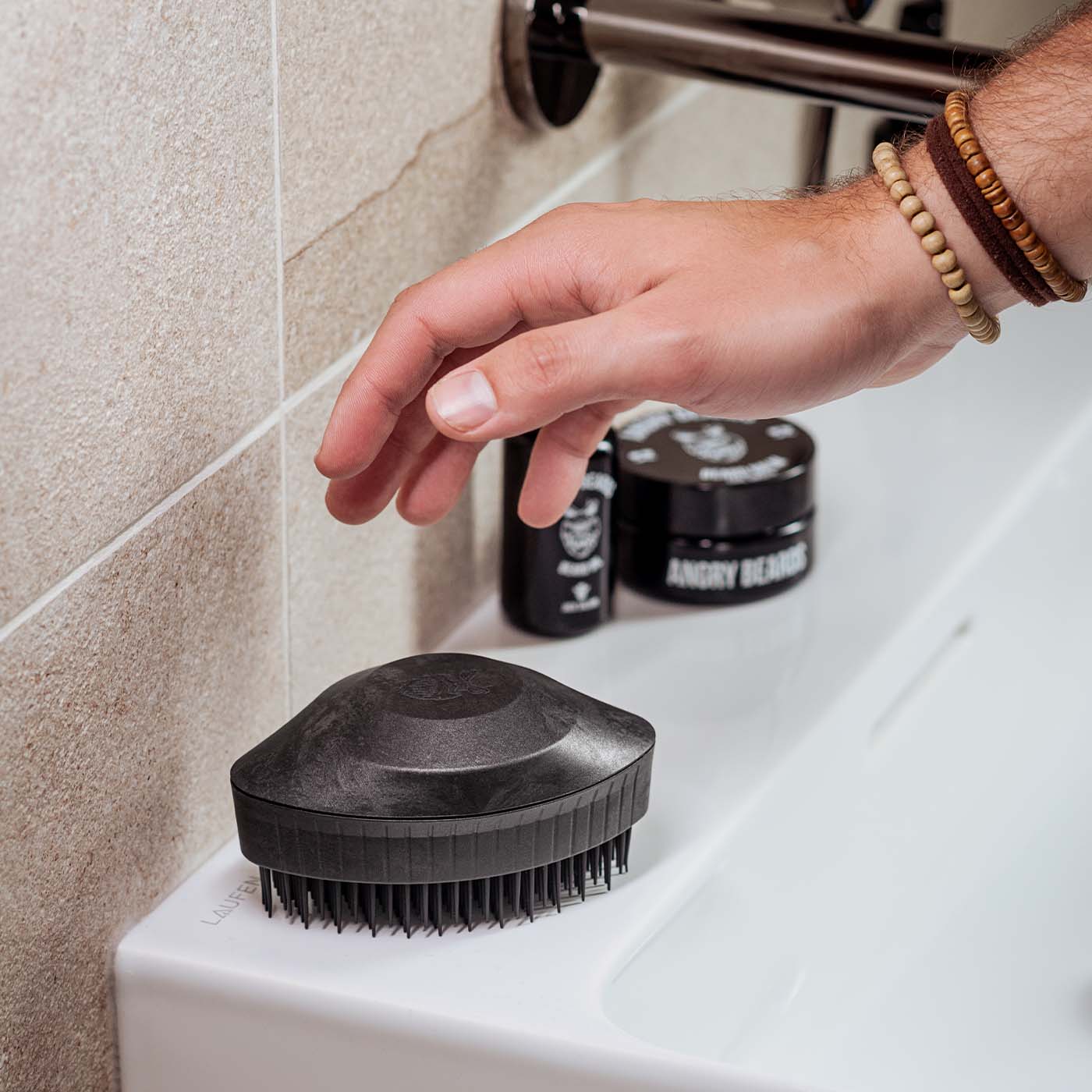 Angry Beards Karbon Hår & Skjeggbørste