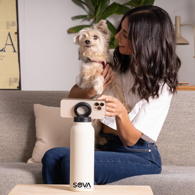 Sova Sunt Hydrohold™ 24oz – Black Water Bottle with Magnetic Phone Holder 700ml