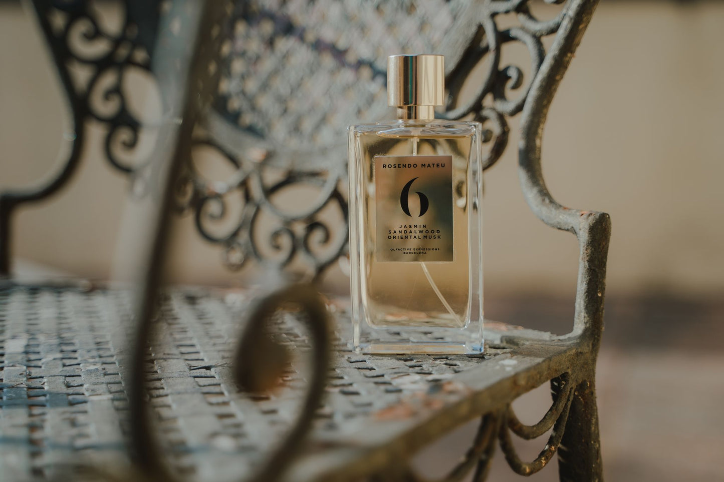 ROSENDO MATEU NO. 6 Jasmin, Sandalwood, Oriental Musk